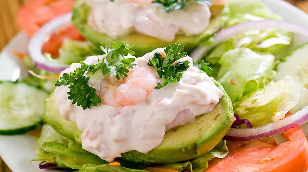 En este momento estás viendo Aguacates Rellenos con Camarones