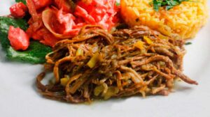 Lee más sobre el artículo Carne Desmechada – Ropa Vieja